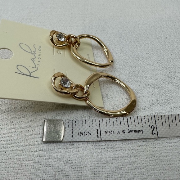 Dangle Earrings Gold Tone With Clear Rhinestone - Picture 6 of 6
